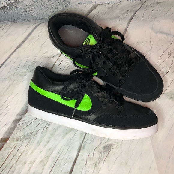 black and lime green nikes